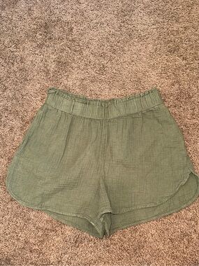 Women's Universal Thread Olive Green Lightweight Linen-Like Elastic-Waist Shorts